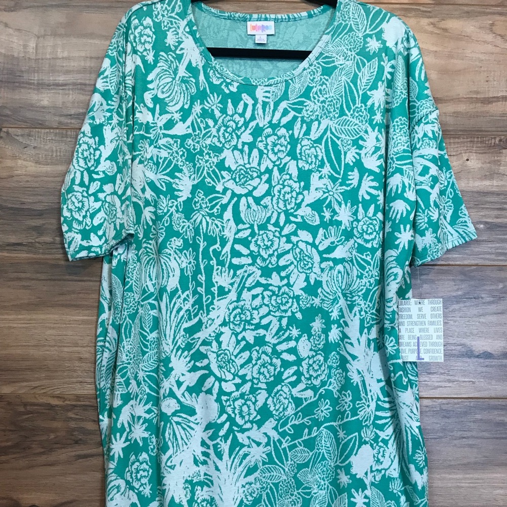 Lularoe Irma Shirt Size Large